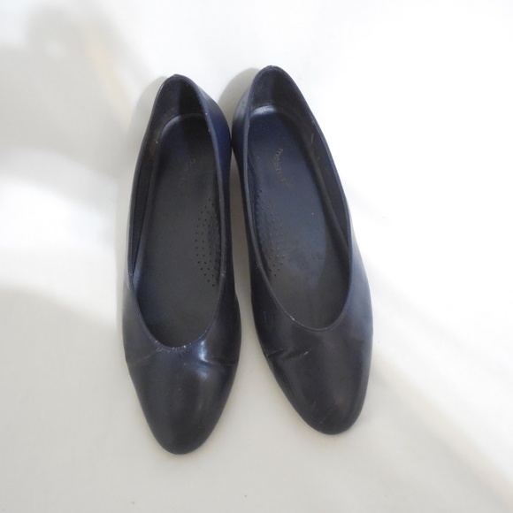 Abigale Mobility Navy Blue Women's Shoes - Picture 1 of 8